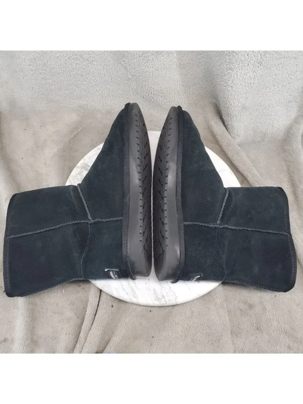 Ugg Shoes Girls 5 Black Suede Shearling Koolaburra Victoria Short Boots *Read*